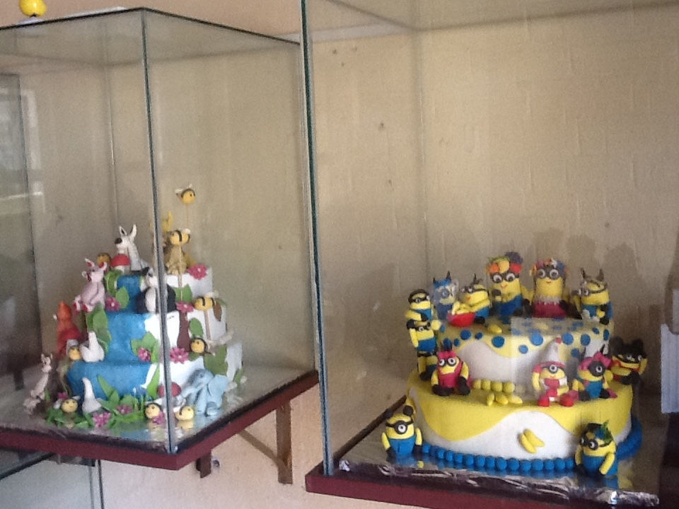 Friend in Knead cake shop 2