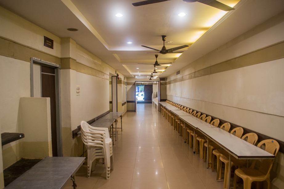 budget-marriage-hall-with-dinning